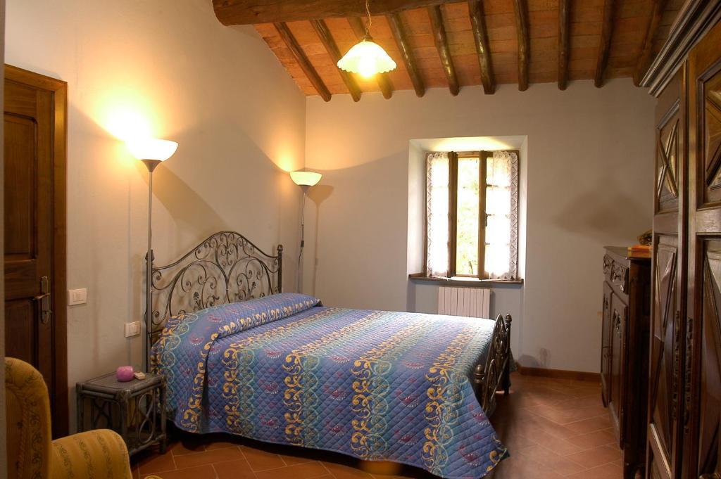 Bed & Breakfast Antico Casale San Lorenzo Ponte A Bozzone Habitación foto