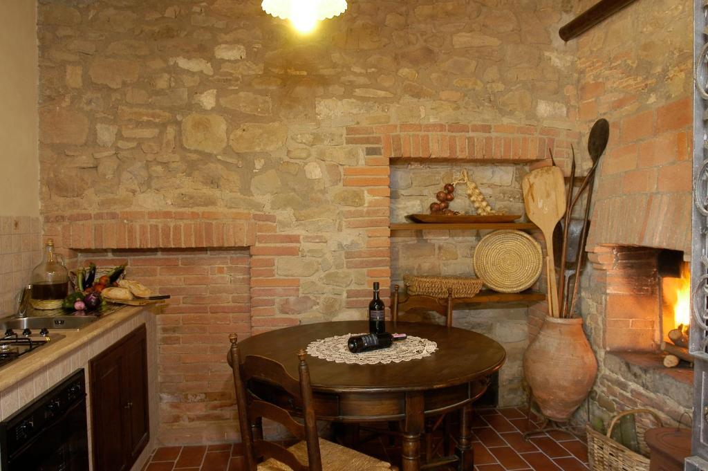 Bed & Breakfast Antico Casale San Lorenzo Ponte A Bozzone Exterior foto
