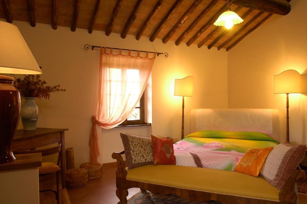 Bed & Breakfast Antico Casale San Lorenzo Ponte A Bozzone Habitación foto